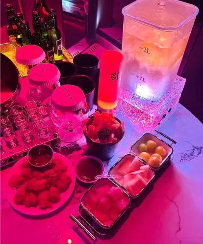 上海静安大悦城-苏河湾夜经济-摩天轮：点燃魔都夜生活的新地标🔥